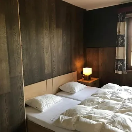 펜션 Hillside Family 더뷔