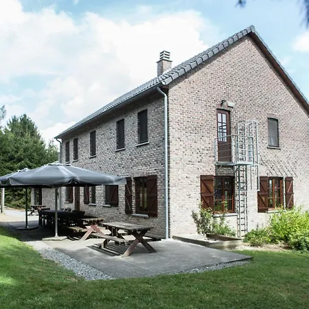 בית נופש In The Ardennes With Fitness And Sauna דורבורי